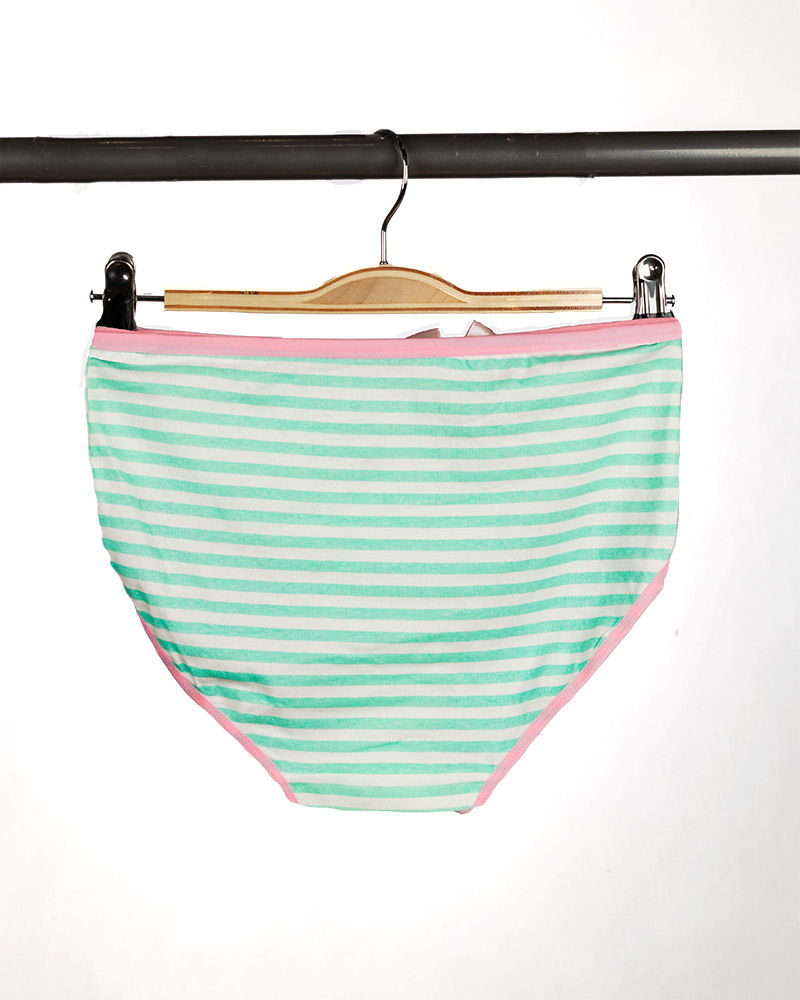 شورت زنانه W28-T7- سبز زمردی (2)