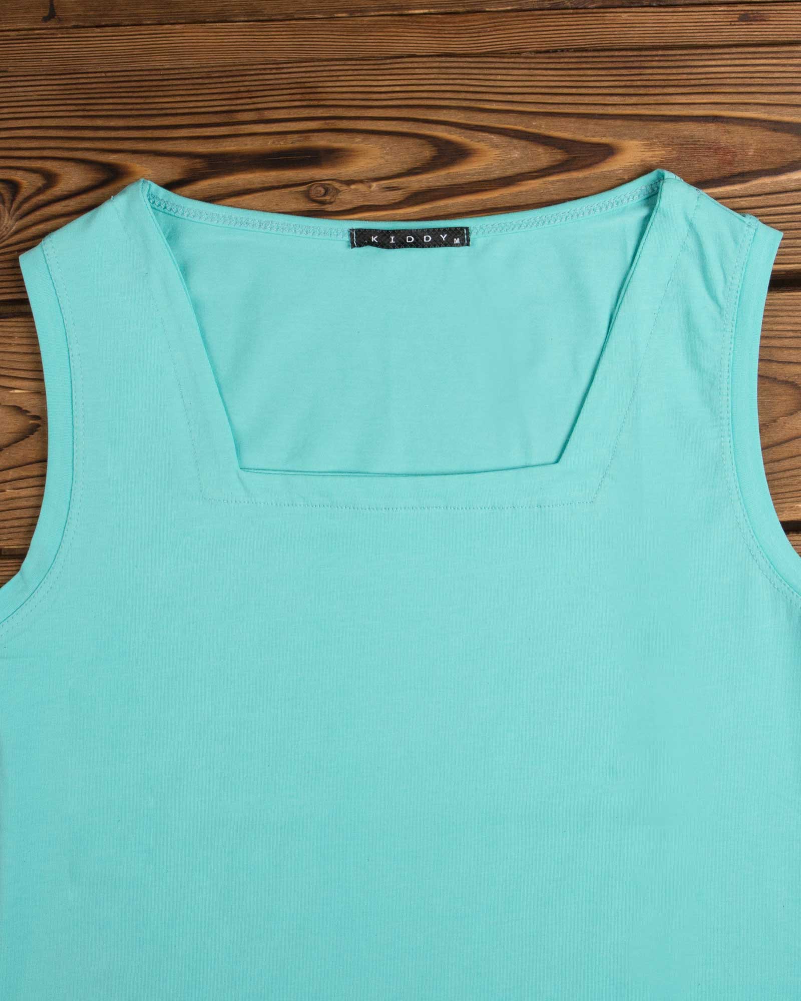 تاپ زنانه ساده یقه خشتی - آبی آسمانی - یقه خشتی