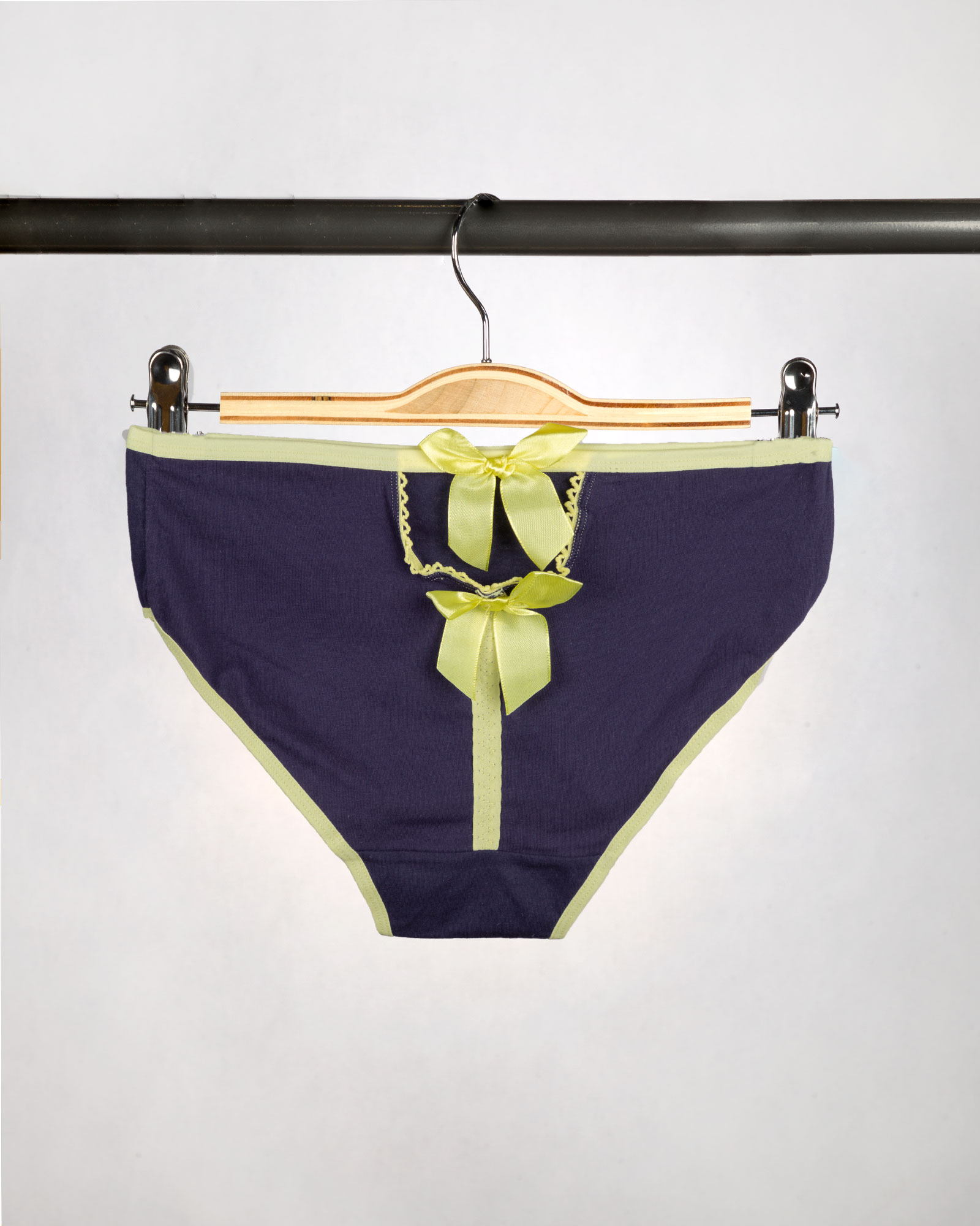 شورت زنانه W28-T5- بادمجانی (1)