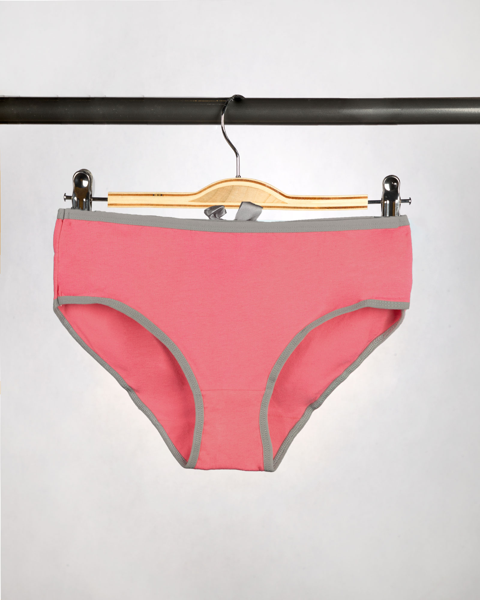 شورت زنانه W28-T5- صورتی تیره (1)