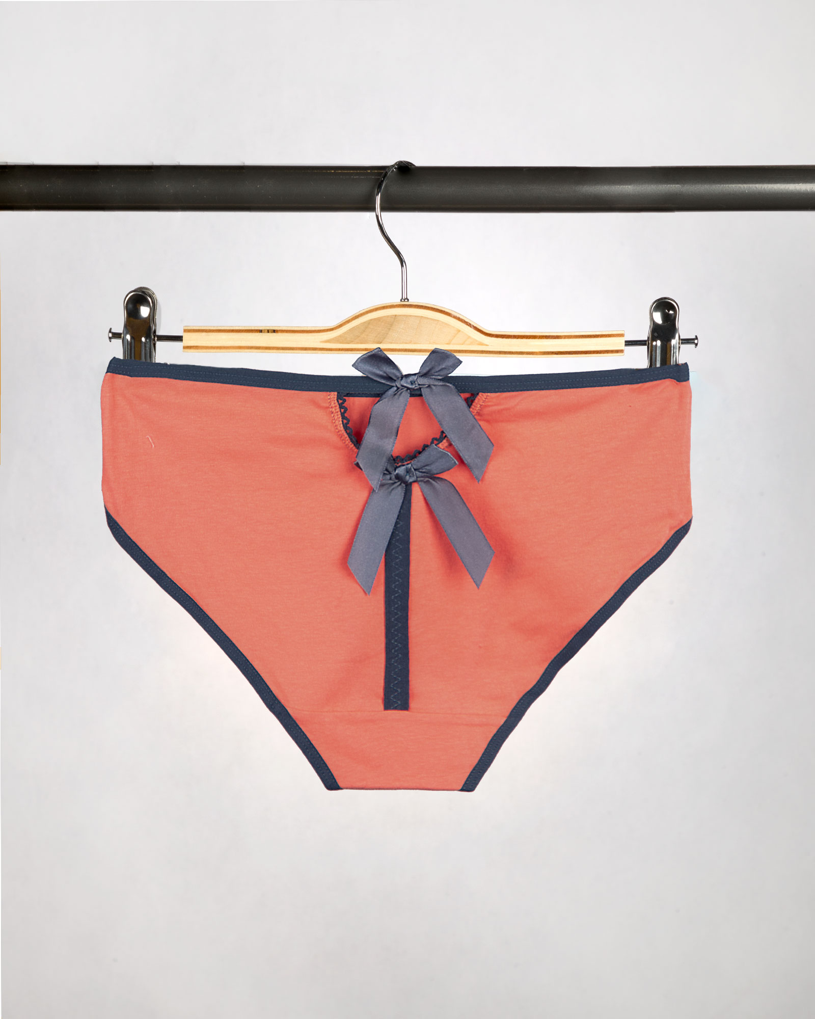 شورت زنانه W28-T5- هلویی سیر (1)