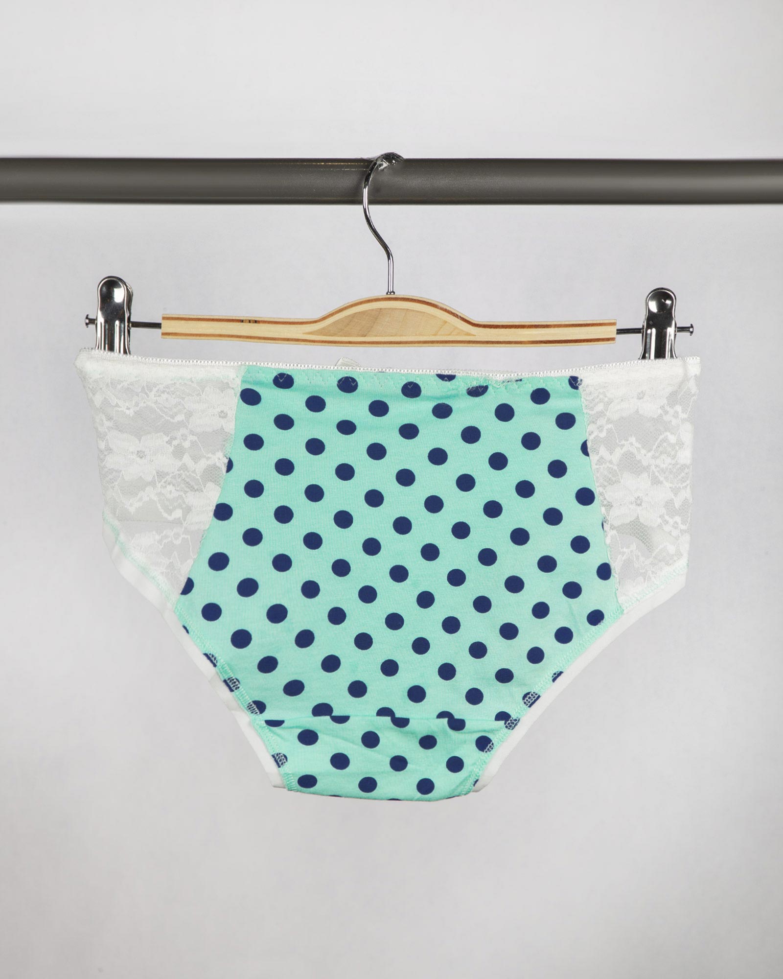 شورت زنانه W28-T1- سبز زمردی (2)