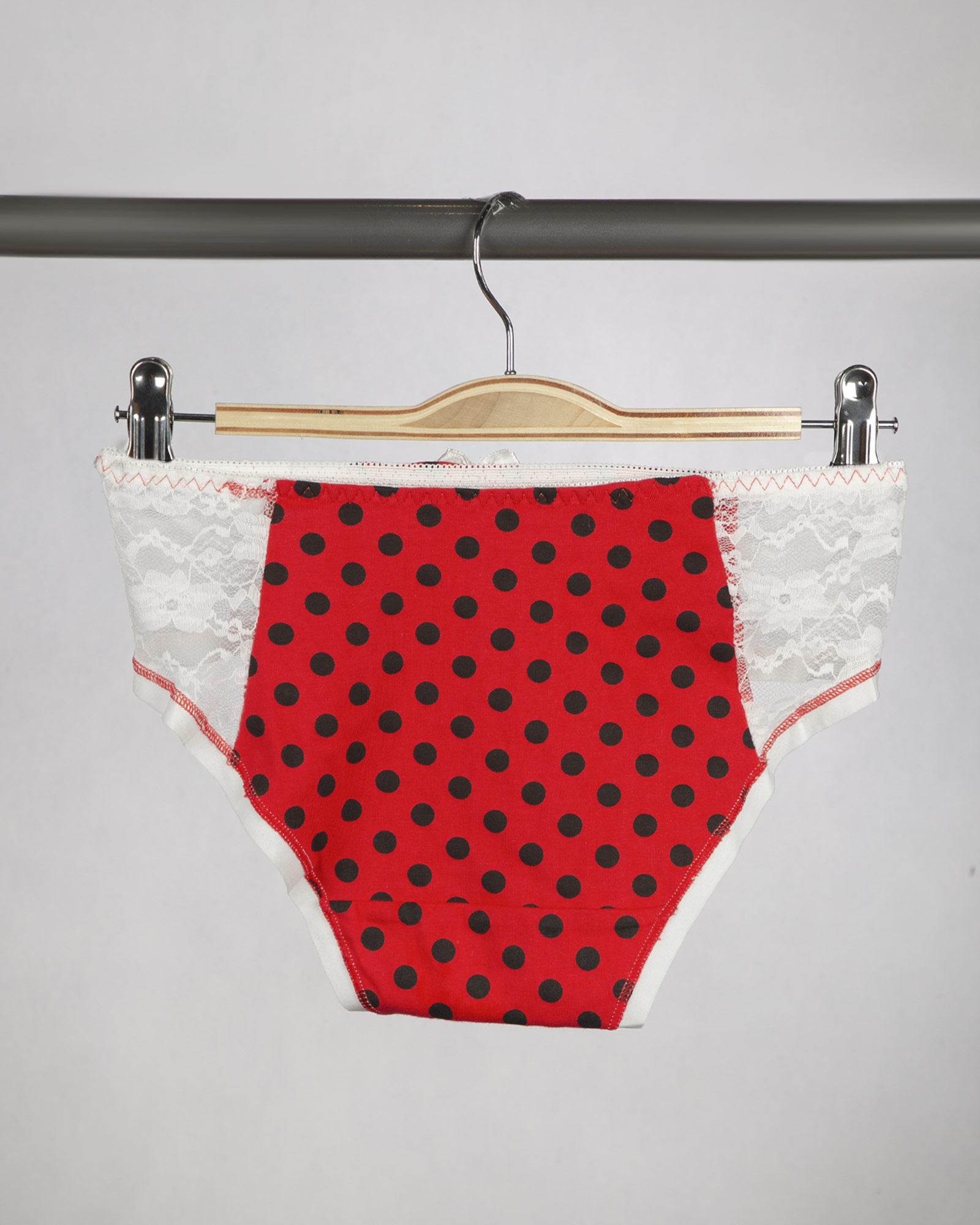 شورت زنانه W28-T1- قرمز (2)