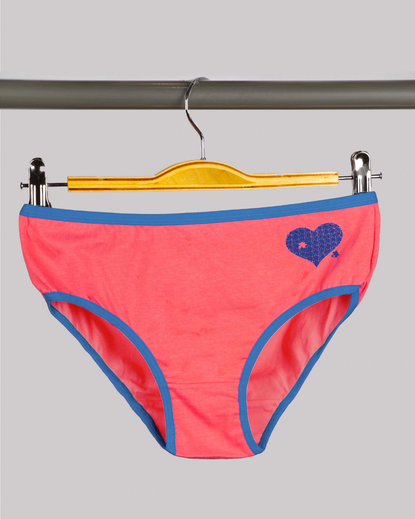 شورت زنانه W28-T2- صورتی تیره (2)