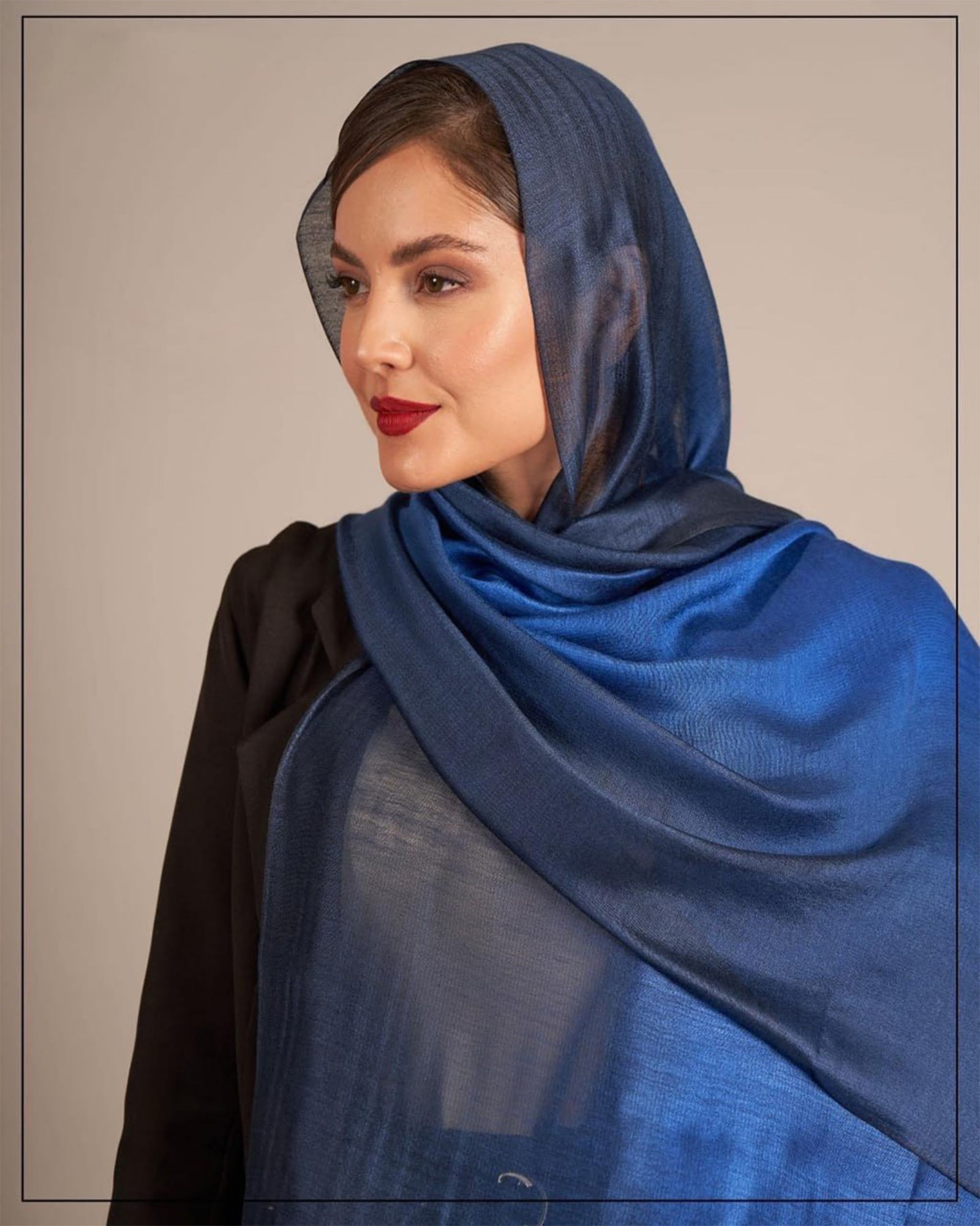 شال اسپرت زنانه 1079 - آبی نفتی