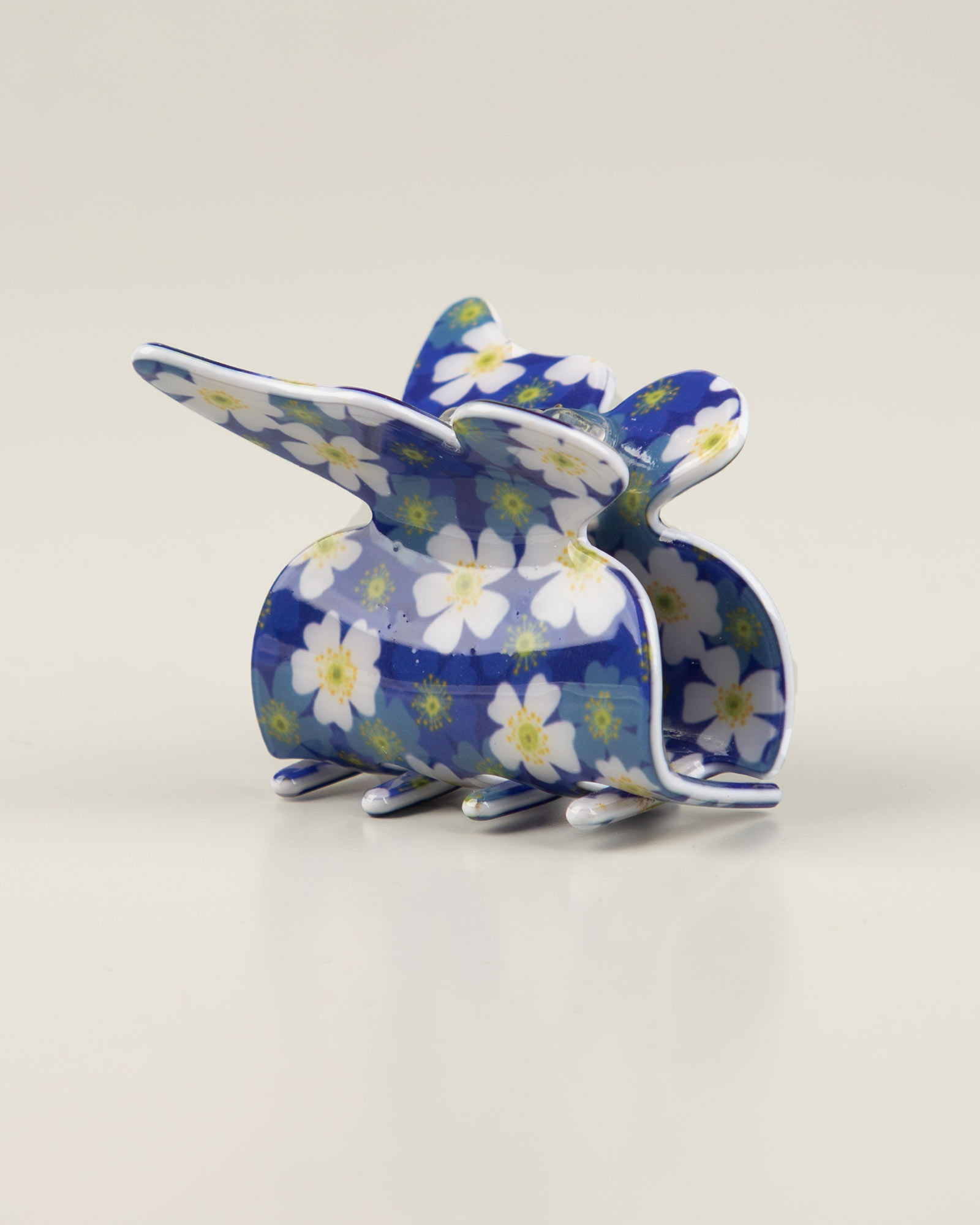 mini clips for hair is very useful for girls and women