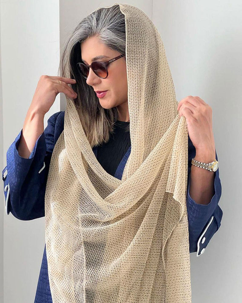 شال حریر پلیسه زنانه 4637 - کرمى