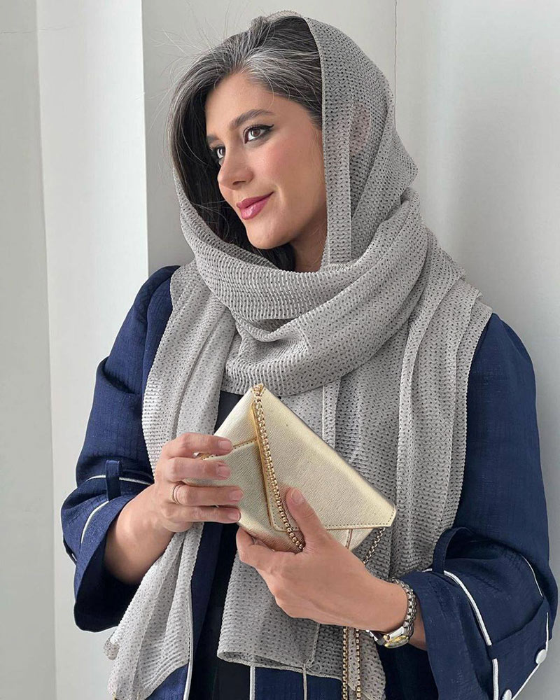 شال حریر پلیسه زنانه 4637 - طوسی