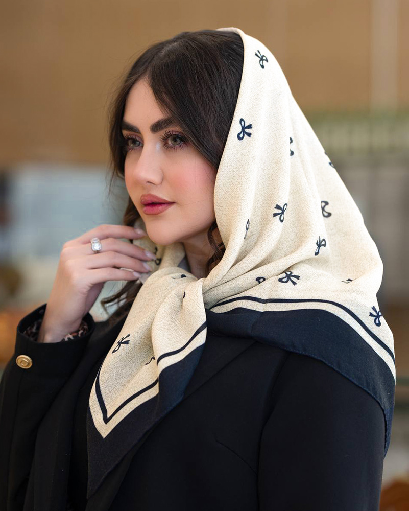 روسری نخی طرح پاپیون 7750 - سرمه‌ای تیره