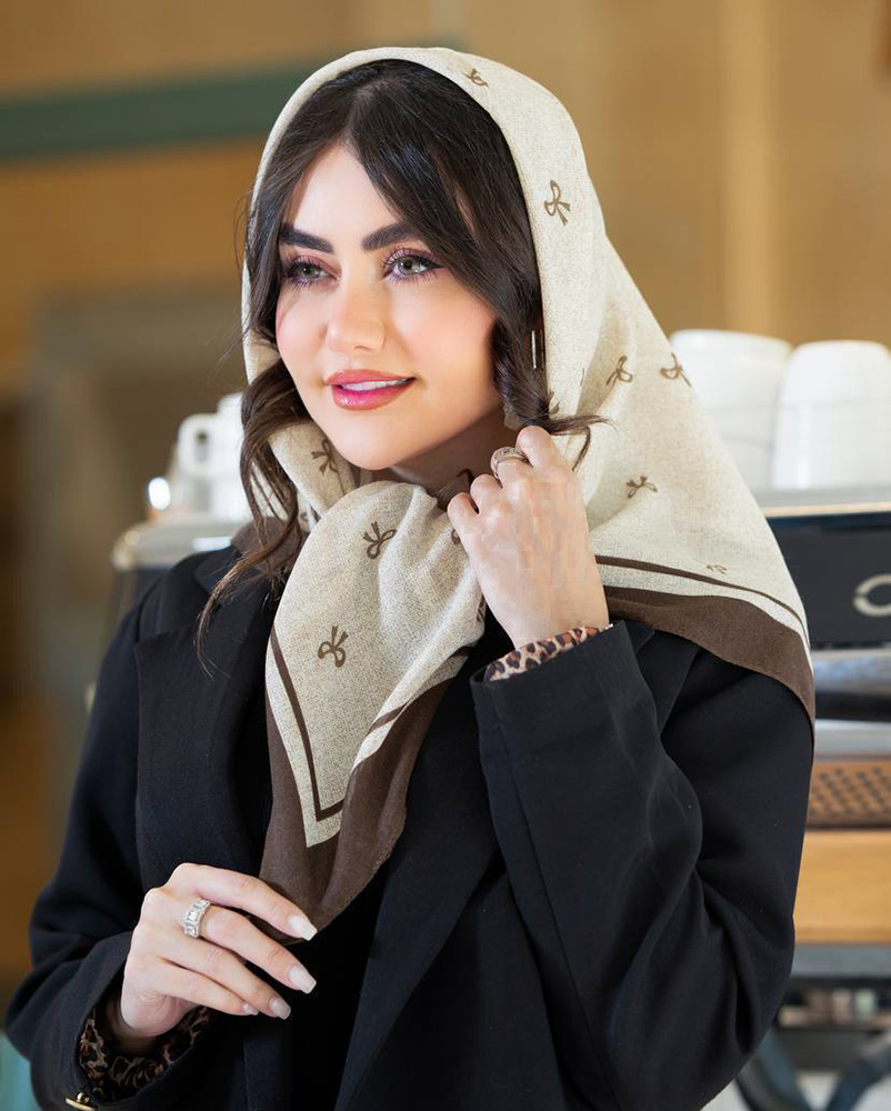 روسری نخی طرح پاپیون 7750 - کاکائویى